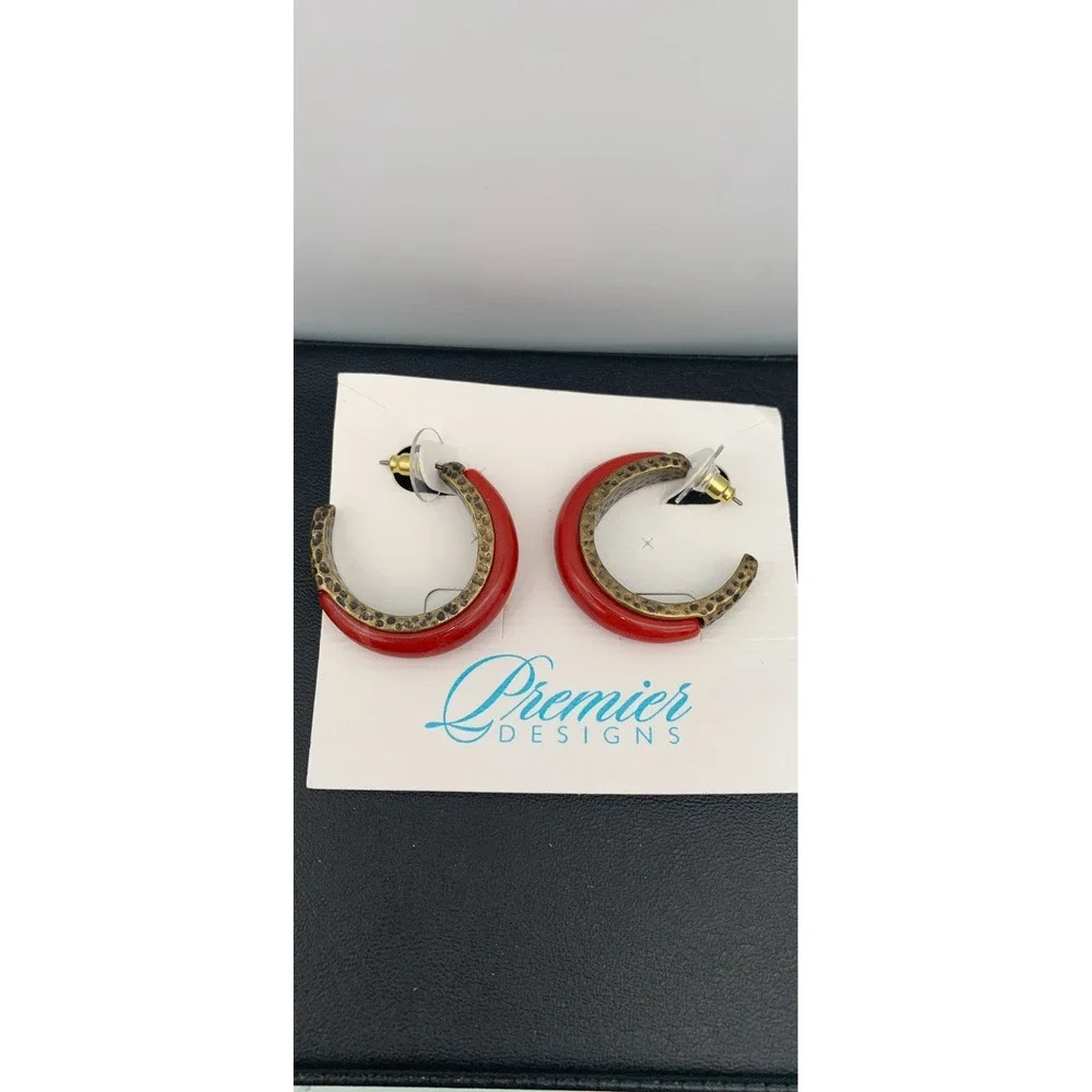 NWT Premier Designs 